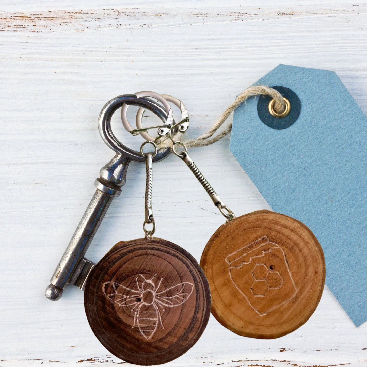 Porte-clé gravé sur bois - motifs divers